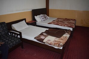 Deluxe Room | Free WiFi - Al Moeez Hotel (Rawalpindi)