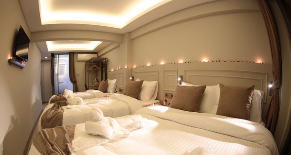 Minibar, Zimmersafe, Verdunkelungsvorhänge, schallisolierte Zimmer