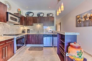 Fridge, microwave, stovetop, dishwasher