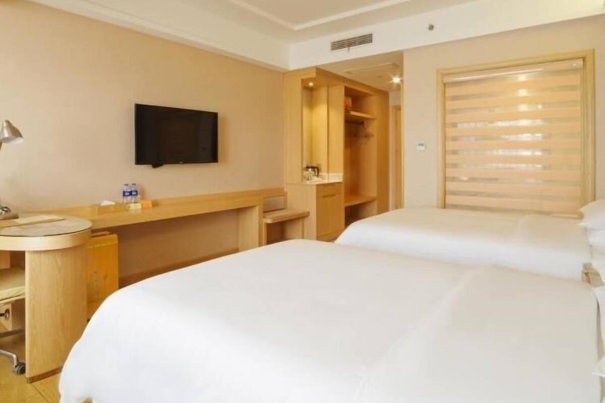 Design Twin Room, Non Smoking | Blackout curtains, free WiFi, bed sheets