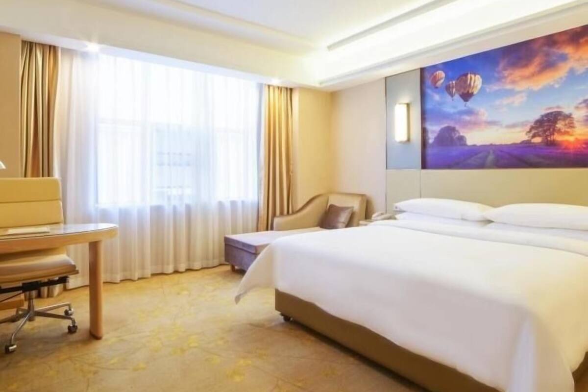 Blackout curtains, free WiFi, bed sheets