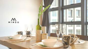 Family Duplex | In-room dining