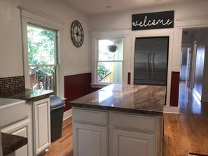 Interior - Spacious 3bed/3bath w/ Library Served as extra Bedroom Home in Willow Glen! (San Jose)