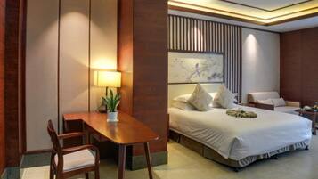 Design Studio | 1 bedroom, desk, free WiFi