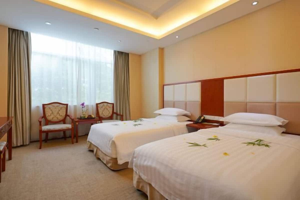 1 bedroom, desk, free WiFi