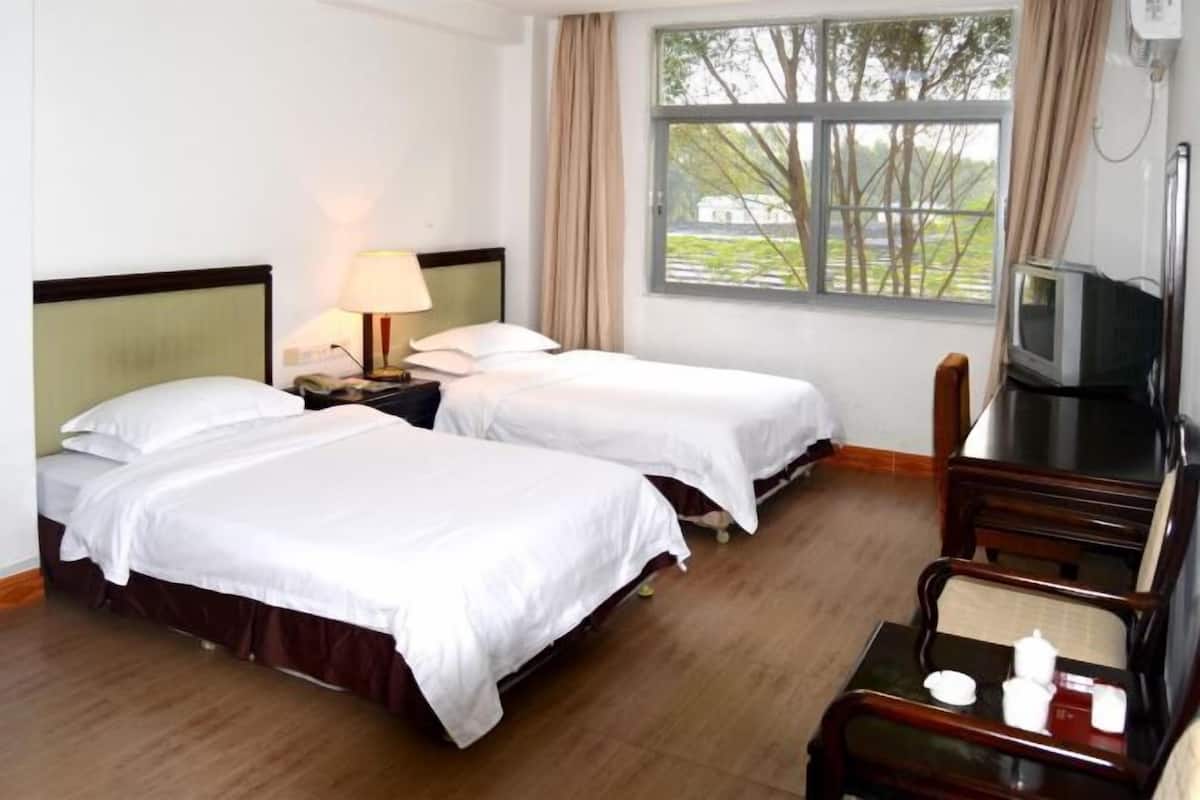 1 bedroom, desk, free WiFi