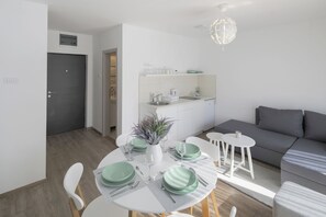 Apartment (55 m2) | Living area