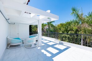 Villa Premier | Balcón