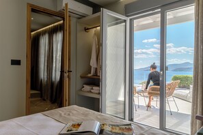 1 quarto, ferros/tábuas de passar roupa, berço de viagem