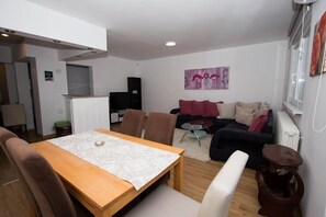 In-room dining - Aqua House Ilidza (Sarajevo)