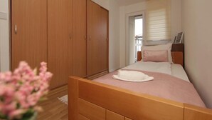 House, 3 Bedrooms | 3 bedrooms, soundproofing, free WiFi, bed sheets - Aqua House Ilidza (Sarajevo)