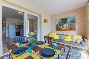 تناول الطعام