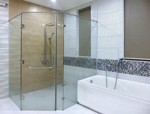 Villa Premier | Djupt badkar