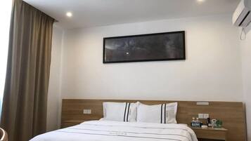 Chambre Double Deluxe | Bureau, Wi-Fi gratuit, draps fournis