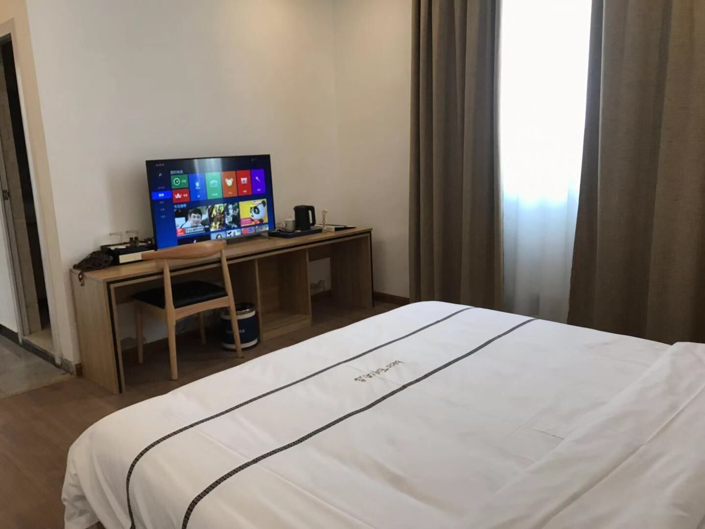 Chambre Double Deluxe | Bureau, Wi-Fi gratuit, draps fournis