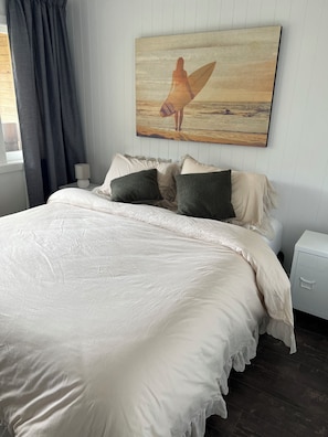 2 slaapkamers, een strijkplank/strijkijzer, reisbedje, gratis wifi