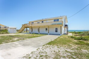 Now taking Spring Break reservations! 1 bed/1 bath beachfront apartment ...