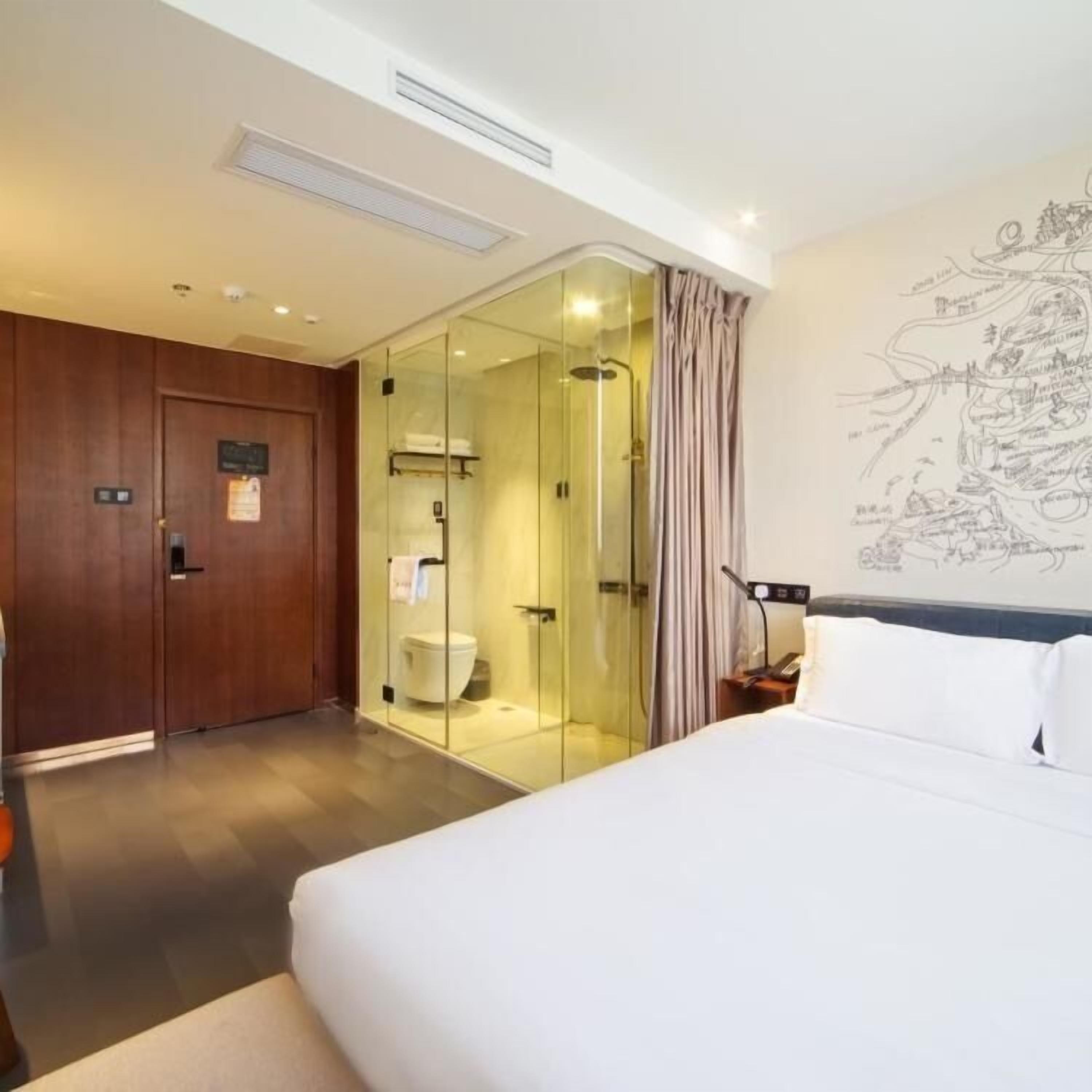 double room, non smoking | bathroom | shower, free toiletries, hair dryer, slippers