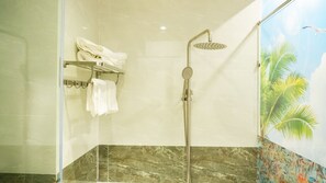 Superior Double Room | Bathroom