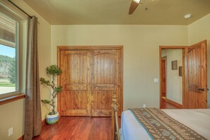 3 soverom, memory foam-senger, strykejern/-brett og wi-fi