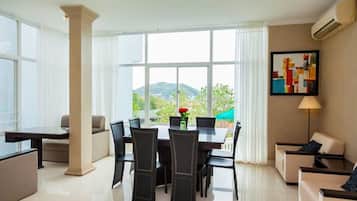 32-inch flat-screen TV with cable channels, TV