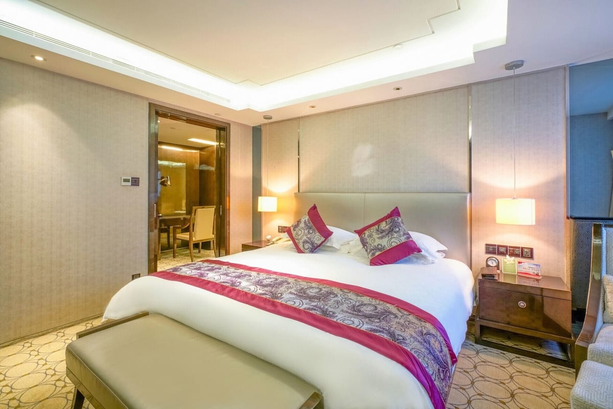 Deluxe kamer | 1 slaapkamer, een bureau, verduisterende gordijnen, gratis wifi