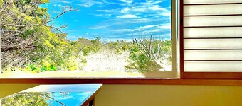 Koselig villa m / varme kilder, stjerner og utsikt. En 7-minutters spasertur fra hengebroen med fantastisk utsikt