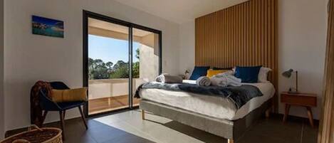 4 slaapkamers, een kluis op de kamer, individueel gedecoreerd