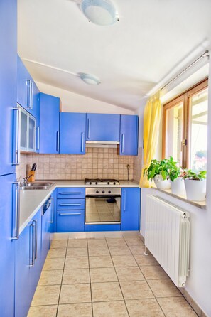 Apartment, 2 Bedrooms (1) | Private kitchen