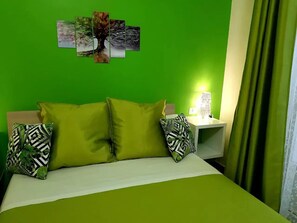 2 bedrooms, desk, iron/ironing board, WiFi - Apartment with 2 bedrooms 2 bathrooms and kitchen / living room with sofa bed. (Catania)