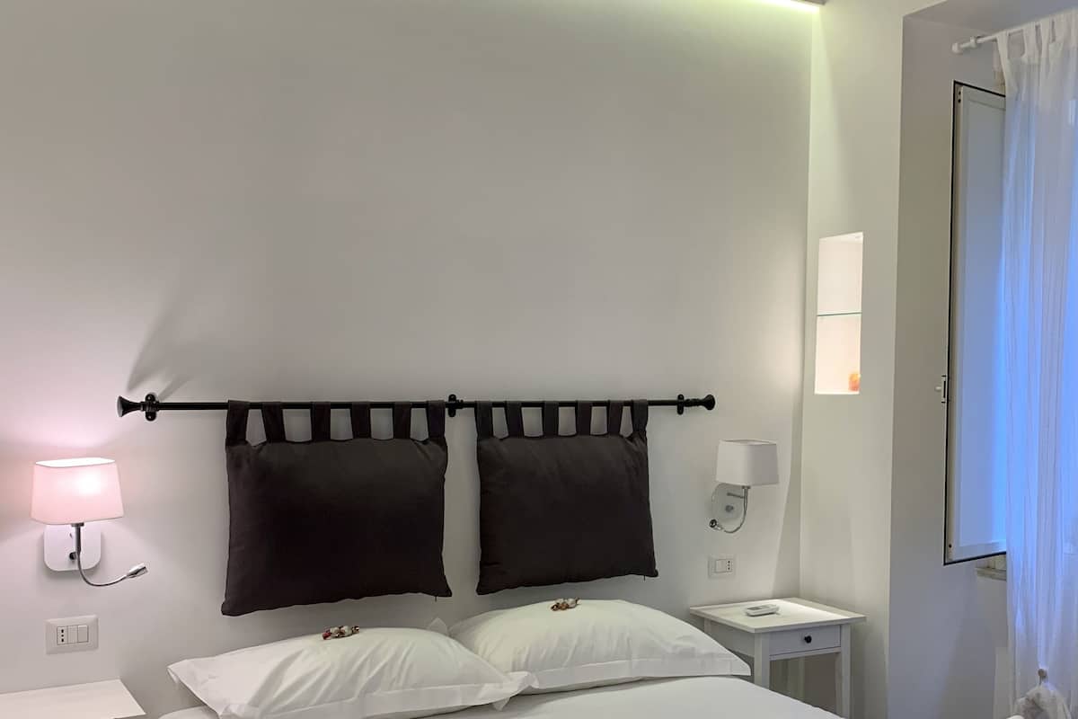 Deluxe Double or Twin Room | Egyptian cotton sheets, premium bedding, memory foam beds, in-room safe