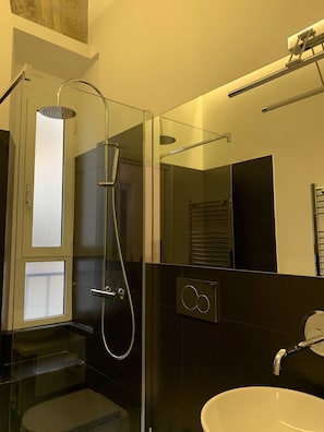 Chambre Deluxe Double ou avec lits jumeaux | Salle de bain