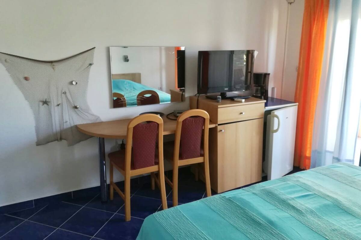 Doppelzimmer (3) | Schreibtisch, kostenloses WLAN, Bettwäsche