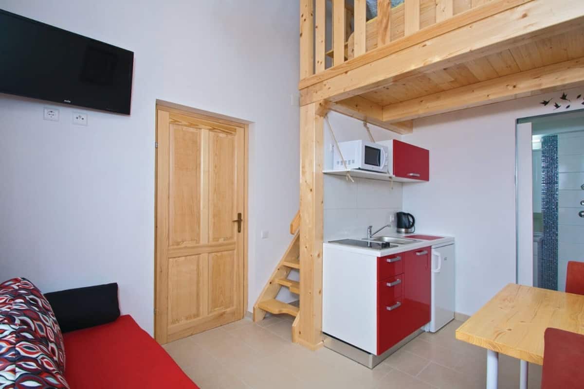 Studio Apartment (2) | Aire de séjour | Téléviseur à écran plat