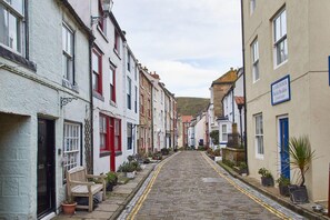 Exterior - Gun Gutter House (Saltburn-by-the-Sea)