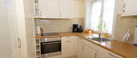 Fridge, microwave, highchair