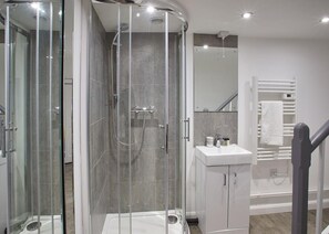 Luxury House | Bathroom