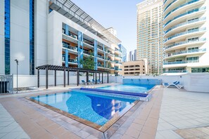 야외 수영장, 일광욕 의자