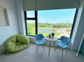 Family Room | Lake view