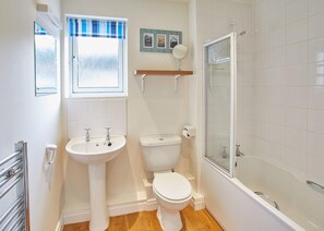 Apartemen | Kamar mandi | Pengering rambut dan handuk