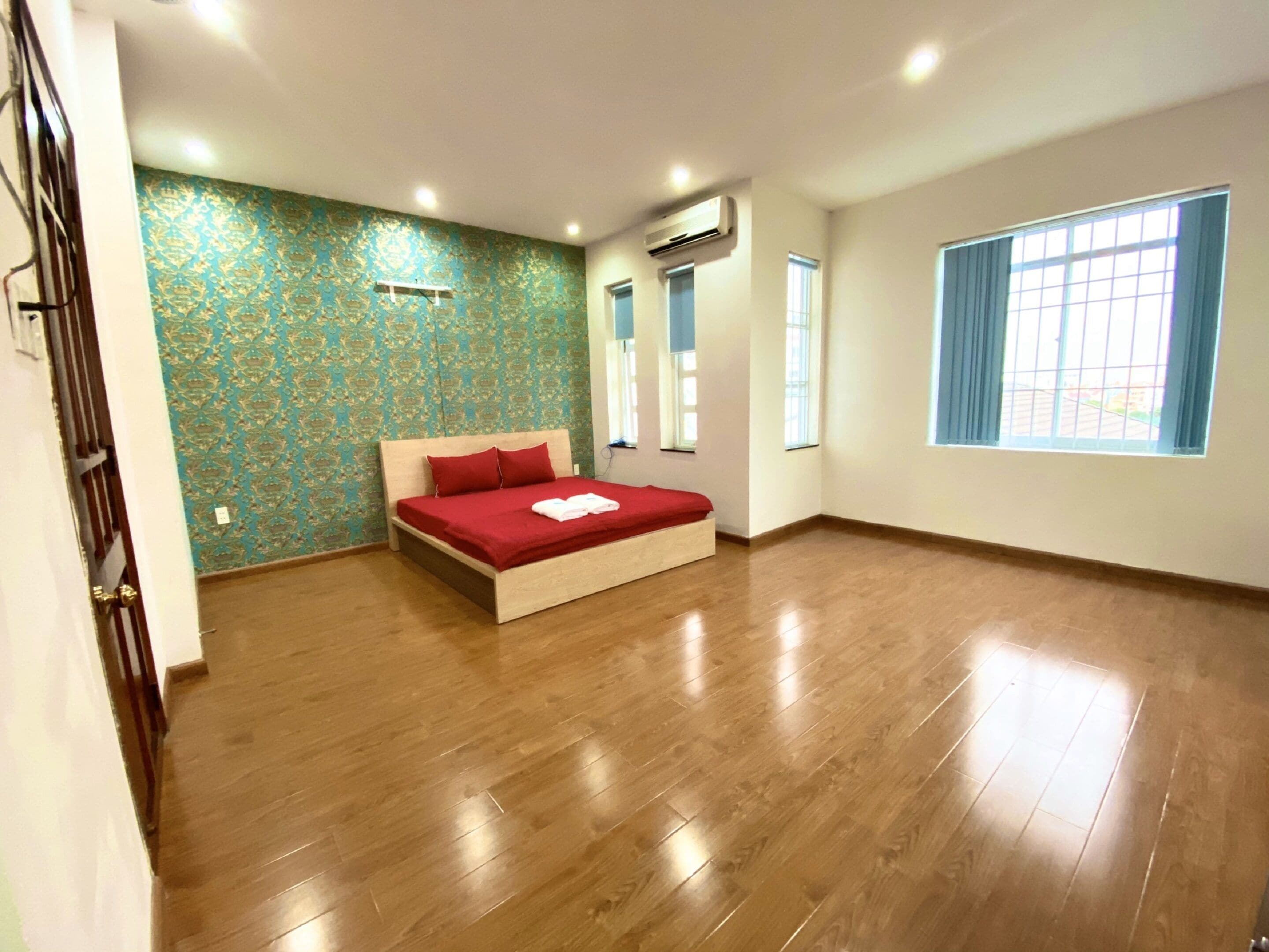 Standard Villa | 4 bedrooms, individually decorated, individually furnished, desk