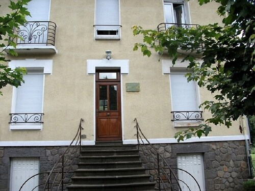 Au Doux Ombrages: quiet T2 on the first floor with balcony