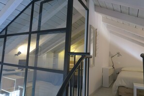 3 chambres, lit de bébé portatif, literie fournie