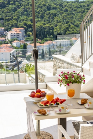 Apartment, 1 Schlafzimmer, Poolblick | Terrasse/Patio