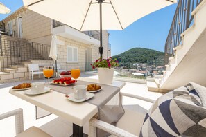 Apartment, 1 Schlafzimmer, Poolblick | Blick vom Balkon