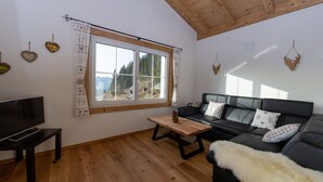 Chalet | Living area | Heated floors