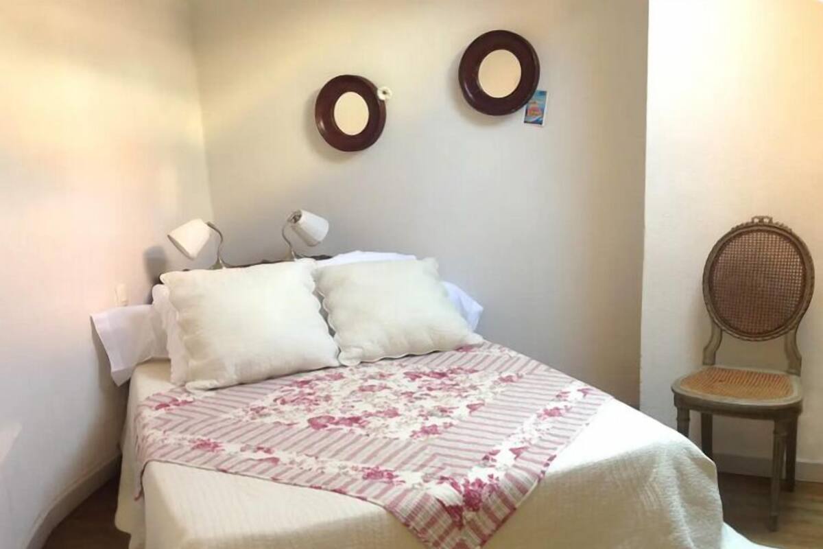 Suite (Galet) | Individually decorated, individually furnished, laptop workspace