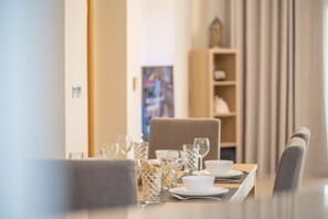Interior - Luton Vacation Home Palm Jumeirah (Dubai)