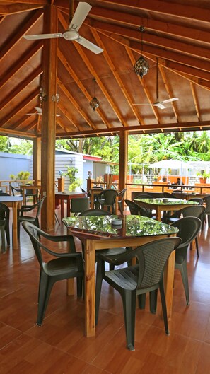 Restaurant - Charming Holiday Lodge (Hulhudhoo)