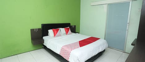 Deluxe Double Room | Free WiFi, bed sheets